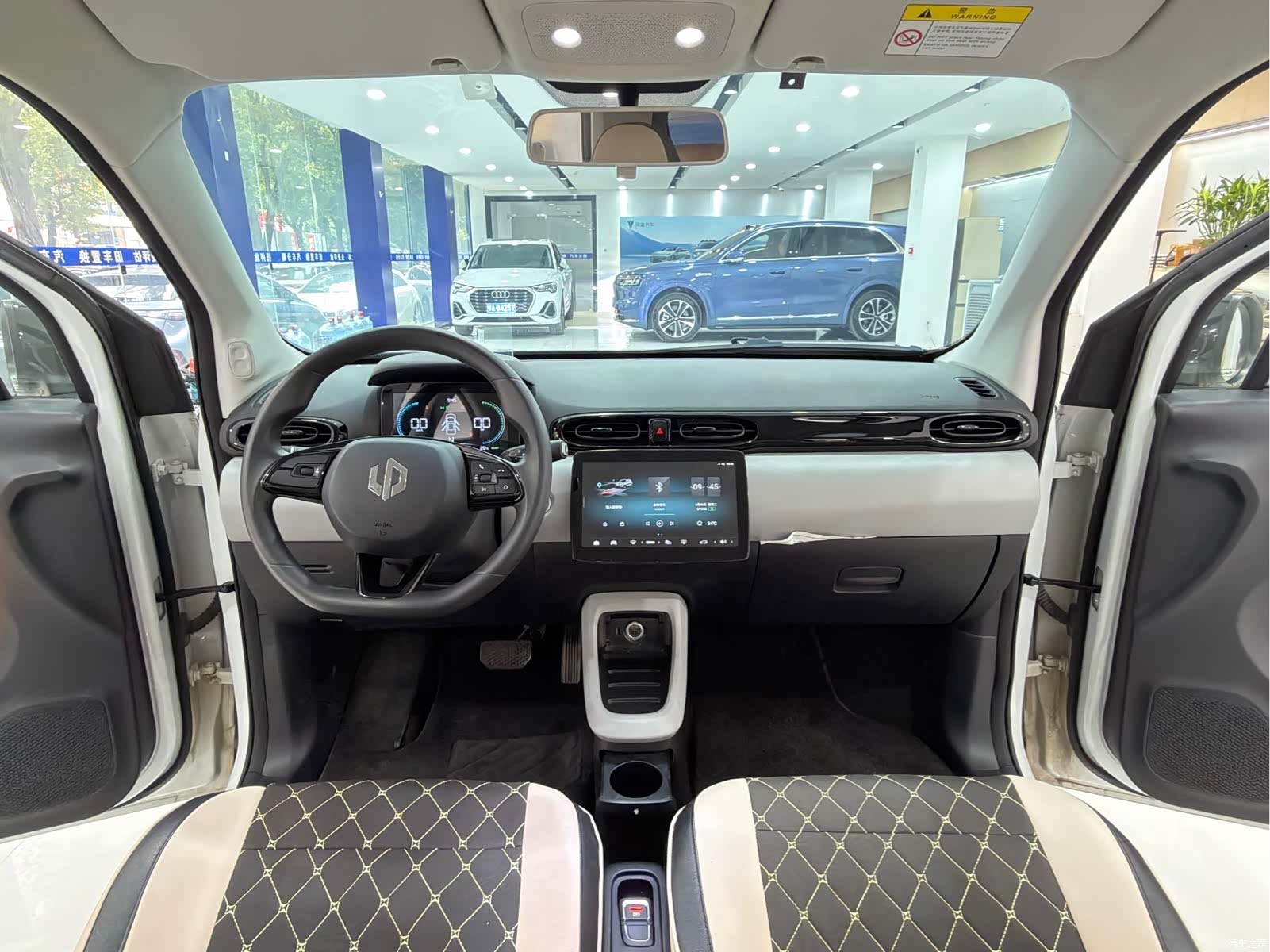 Leapmotor T03, 2022 все фото