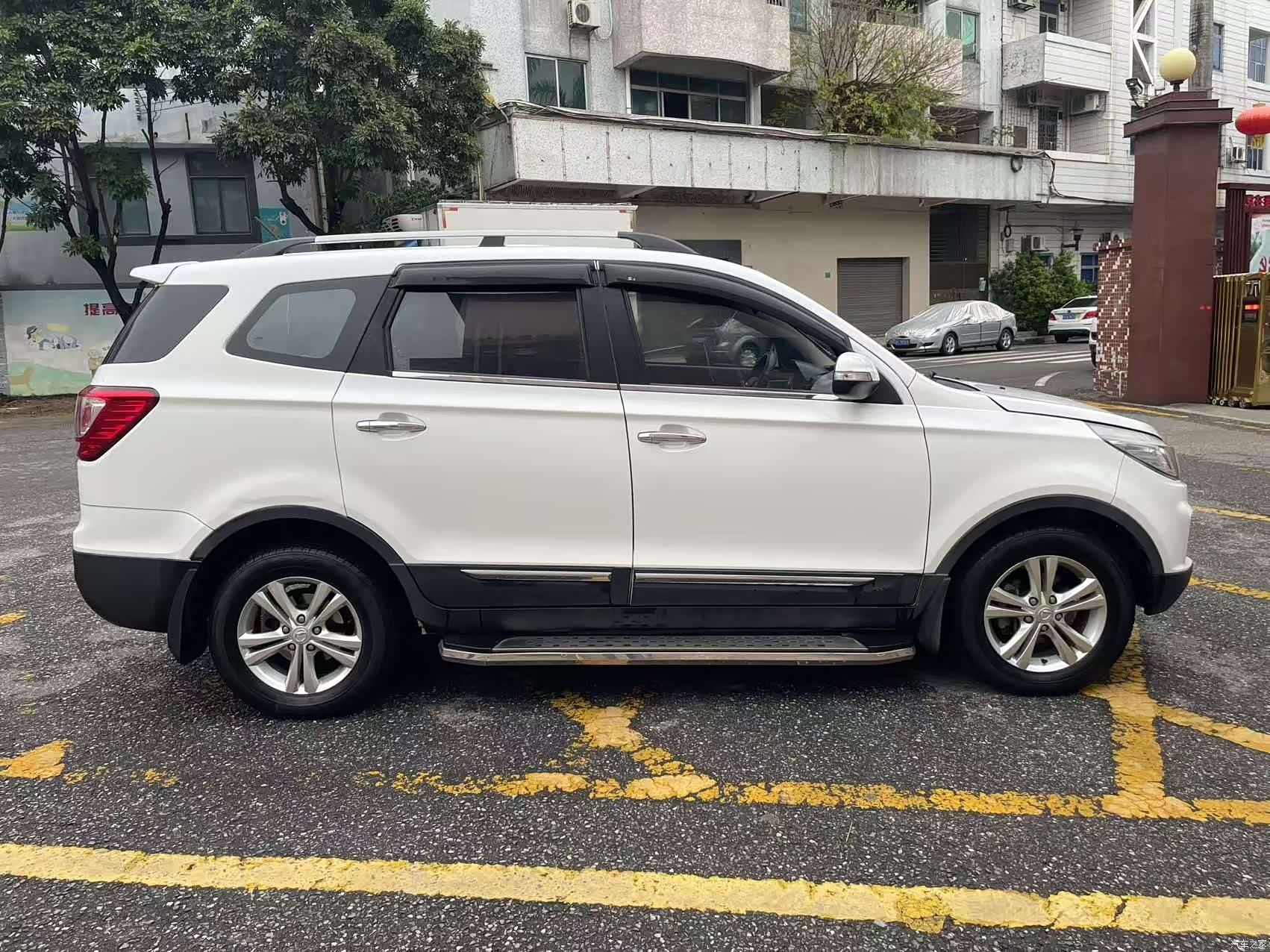 BAIC S3, 2015 4