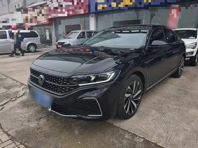 Volkswagen Passat 2023 — купить из Китая под заказ