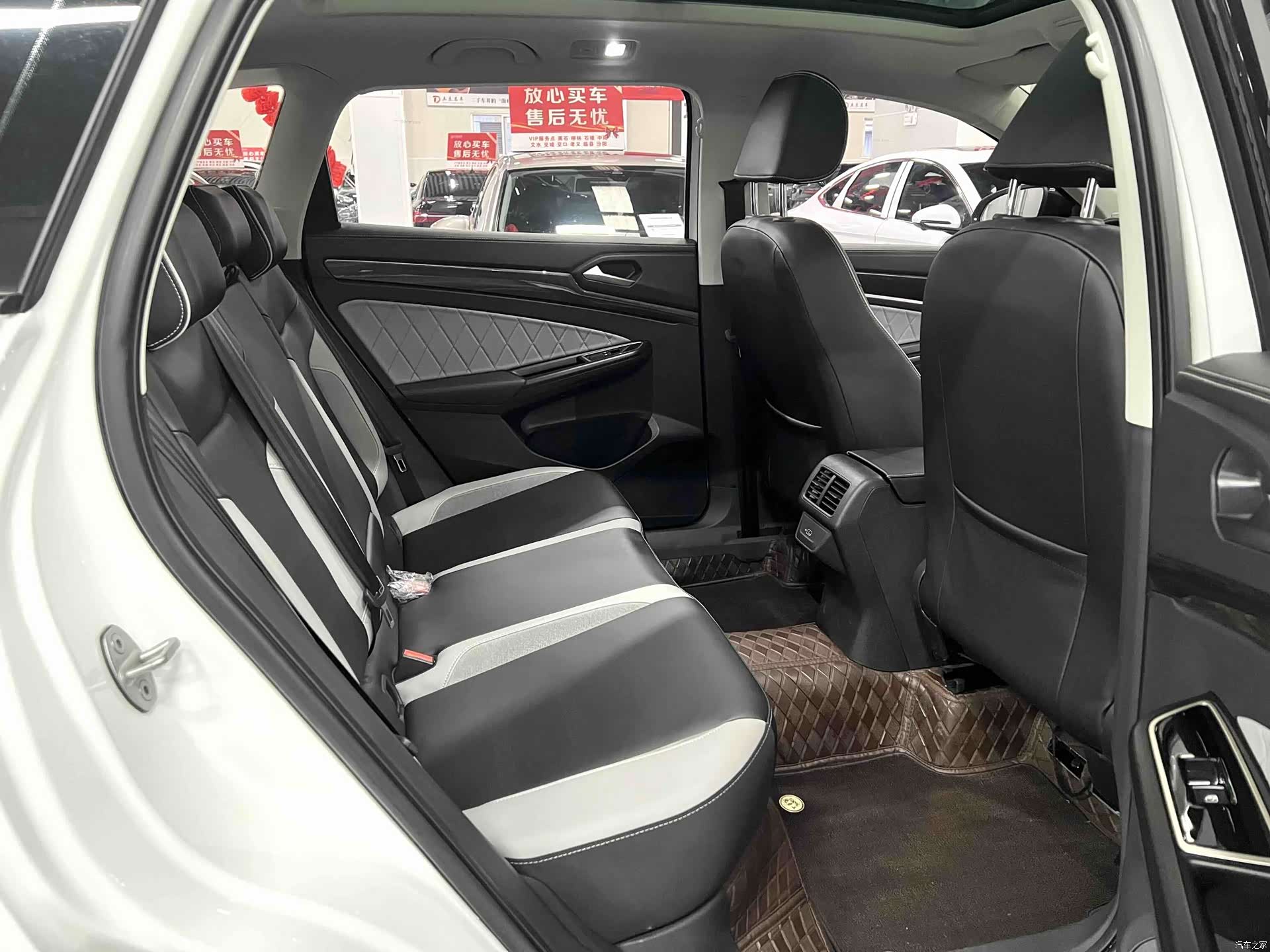Volkswagen VS7, 2023 13