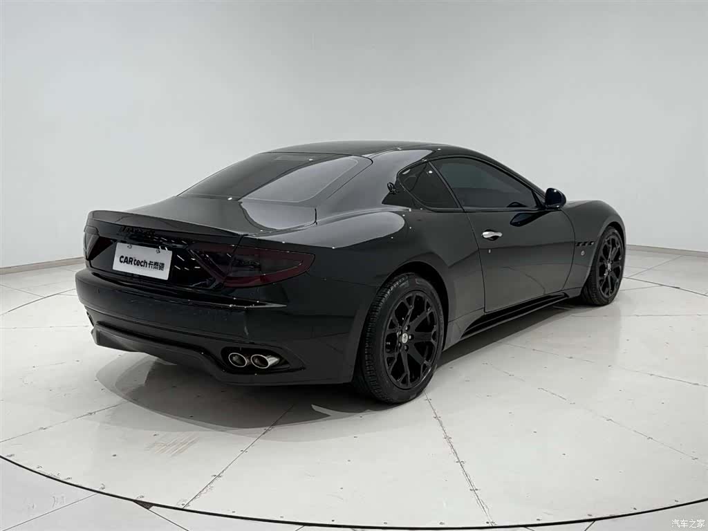 Maserati GranTurismo, 2014 8