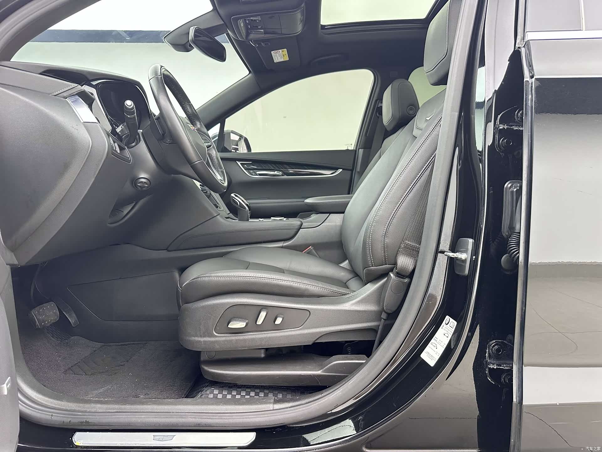 Cadillac XT6, 2021 все фото