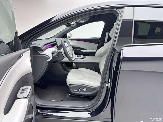 Xpeng G7, 2025 9