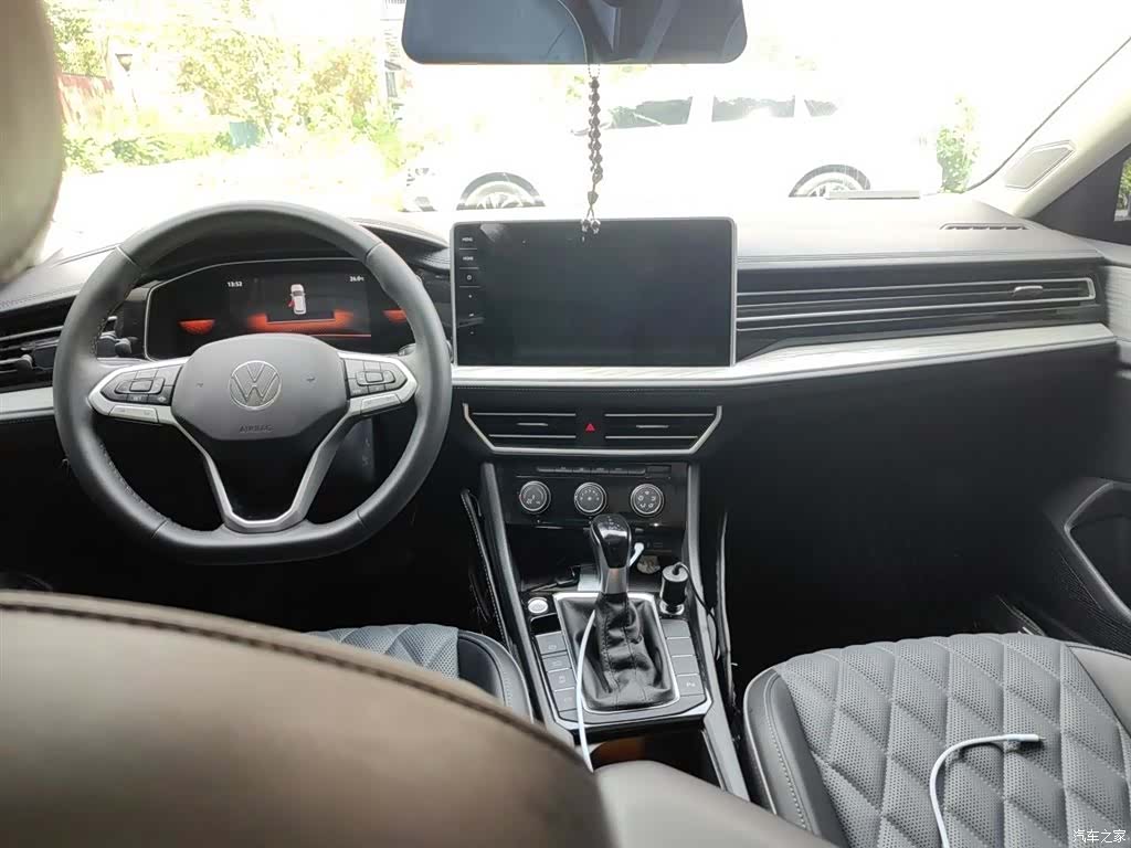 Volkswagen Sagitar, 2023 10