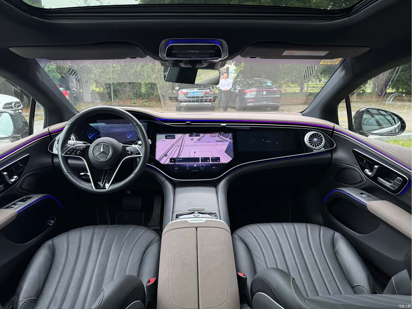 Mercedes-Benz EQS, 2024 8