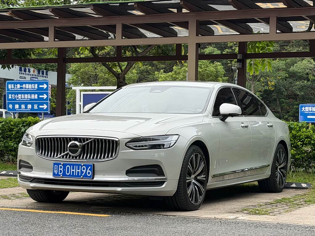 Volvo S90
