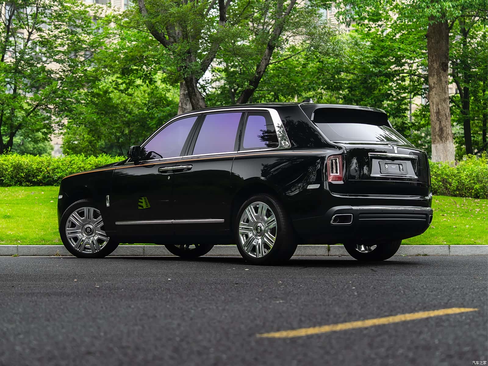 Rolls-Royce Cullinan, 2022 18