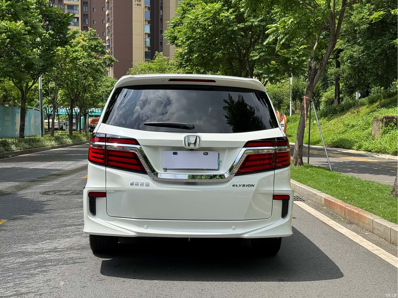 Honda Elysion, 2018 все фото