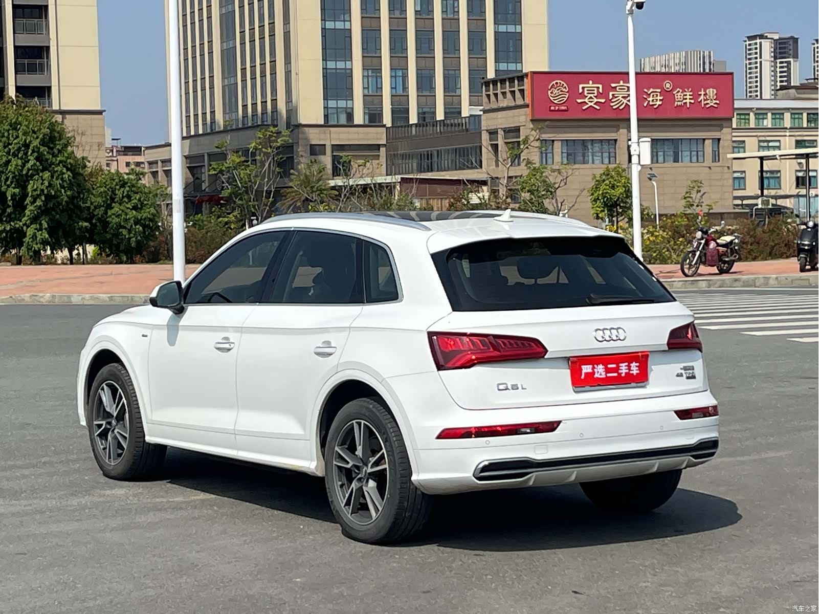 Audi Q5L, 2019 6