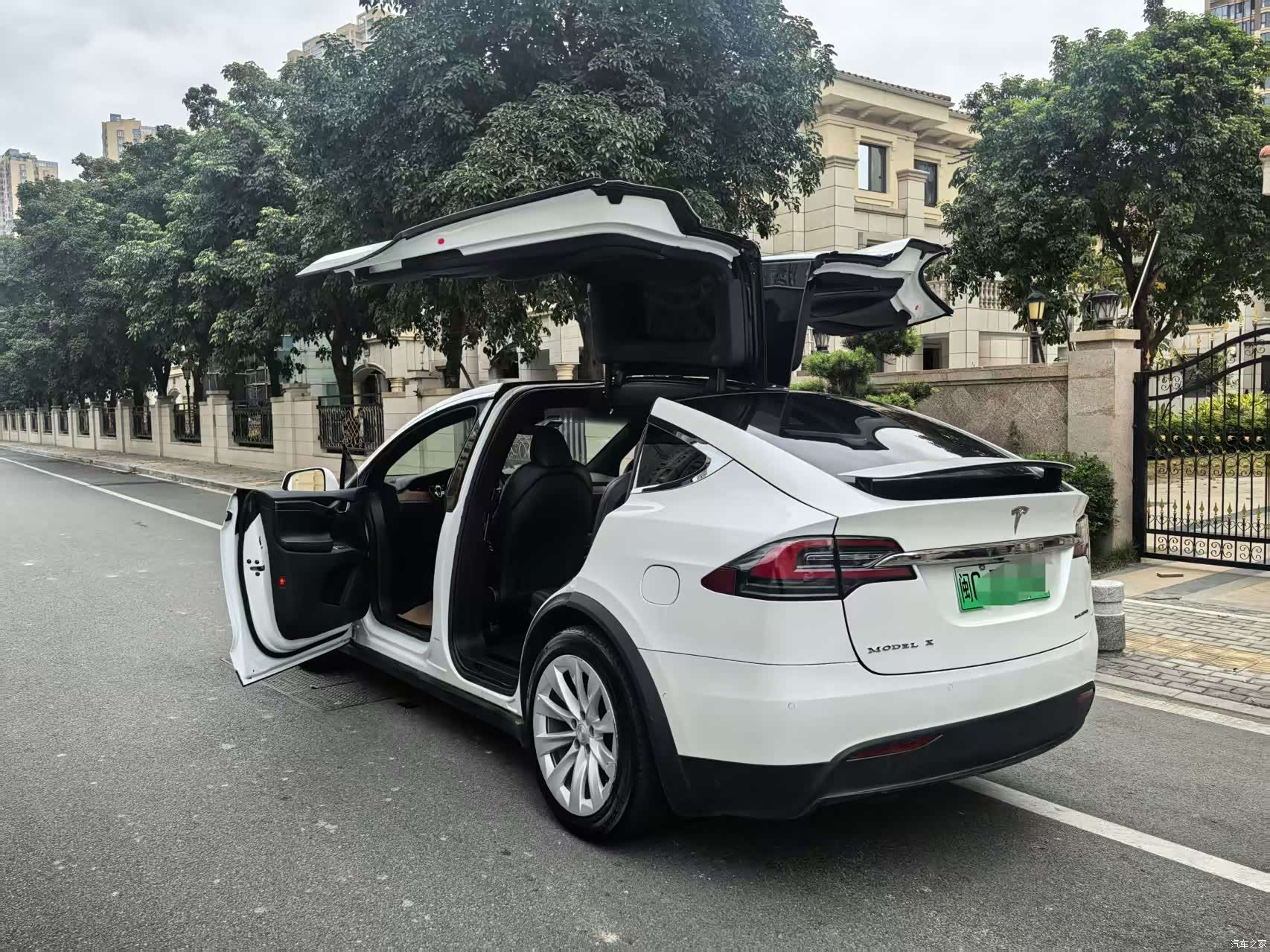 Tesla Model X, 2020 16