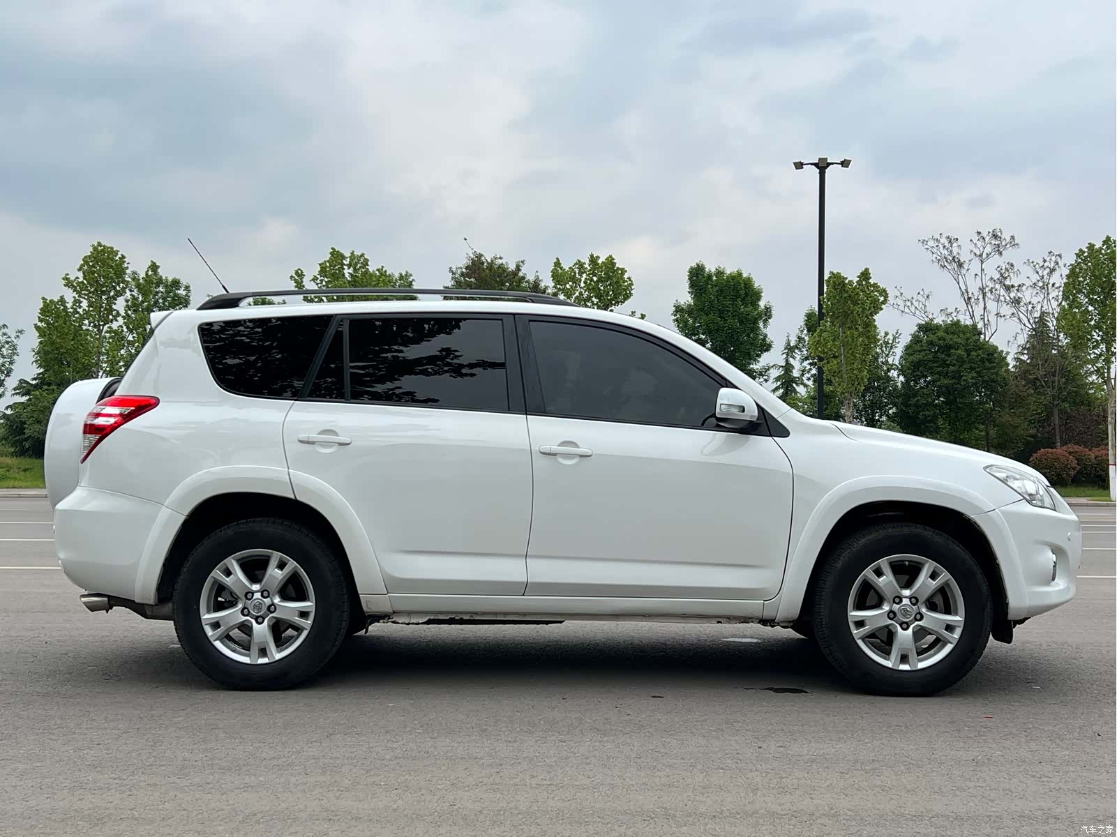 Toyota RAV4, 2013 6