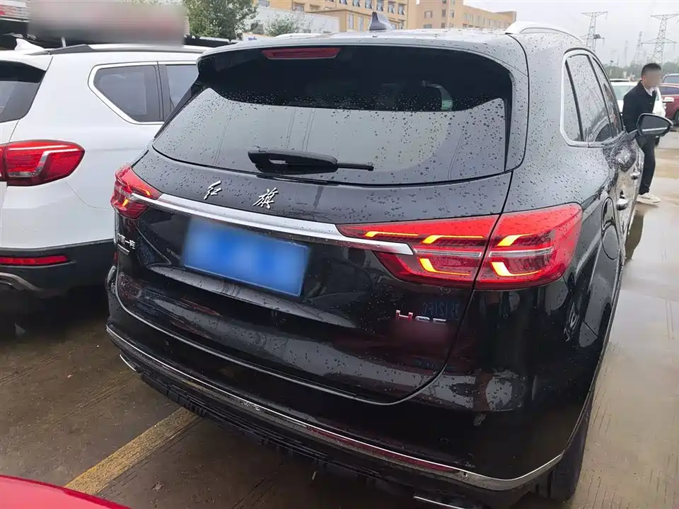 Hongqi HS5
