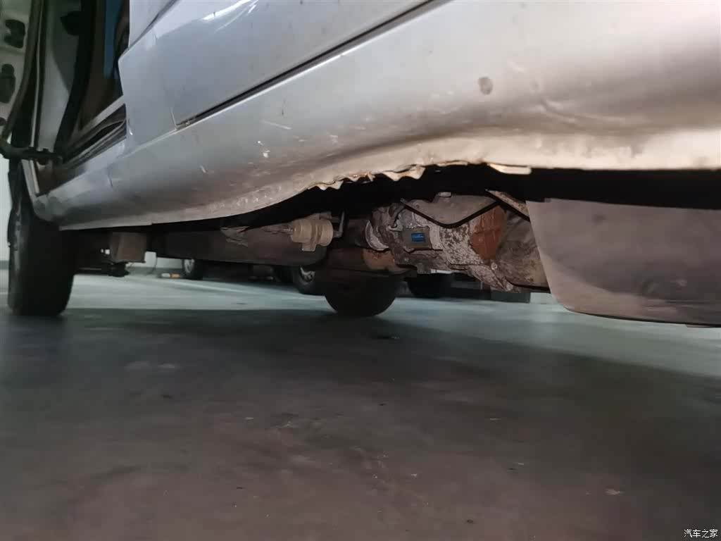 Wuling S, 2017 16