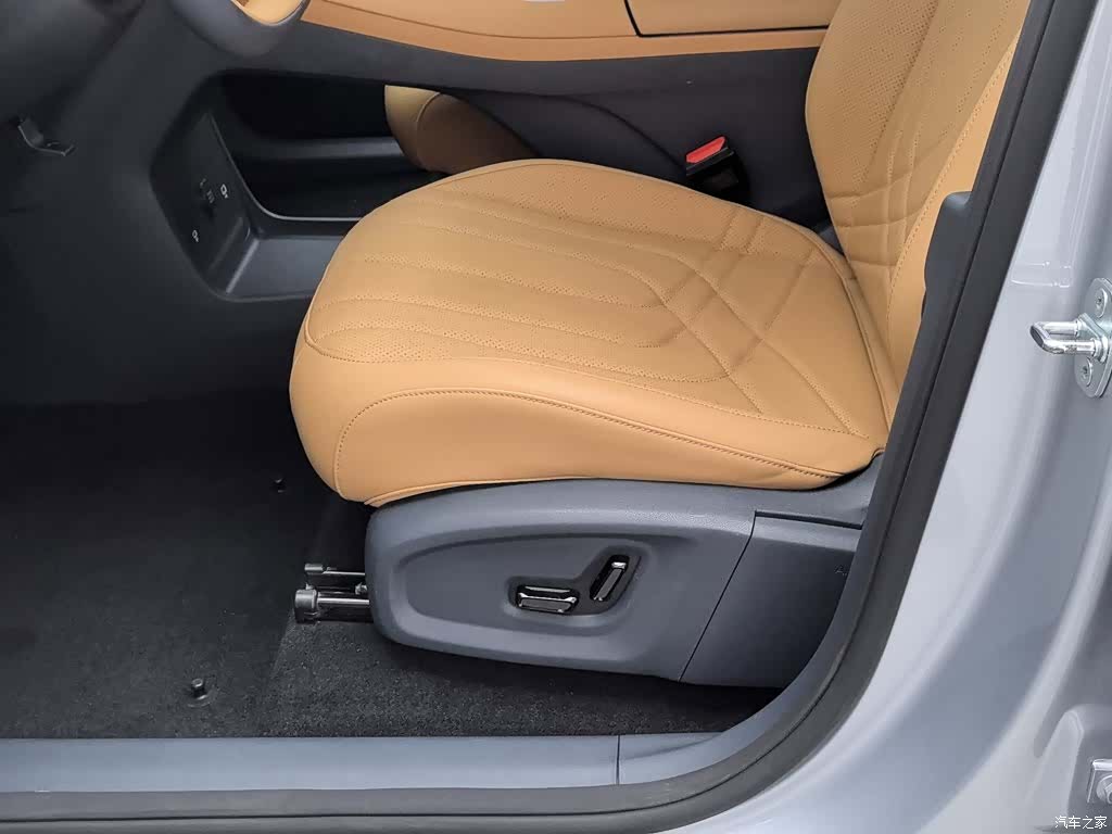 Geely 7, 2025 20