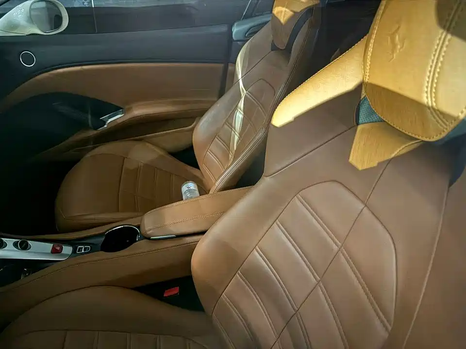 Ferrari California T