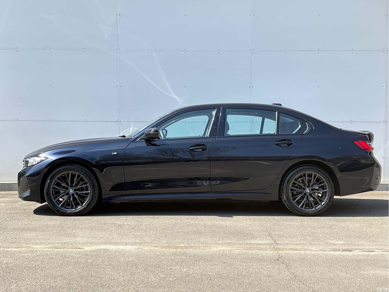 BMW 3 Series, 2025 7