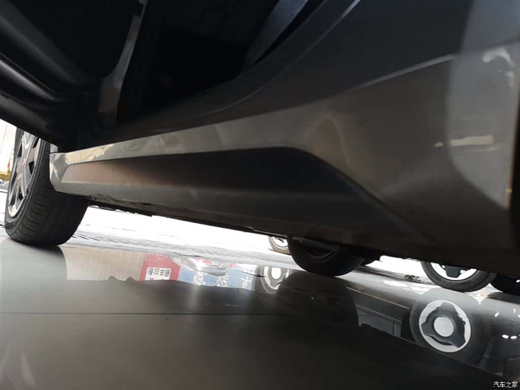 Wuling E200, 2019 22