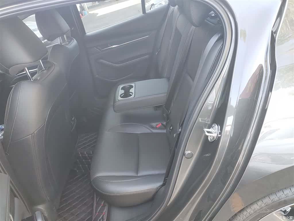 Mazda Mazda3, 2024 17