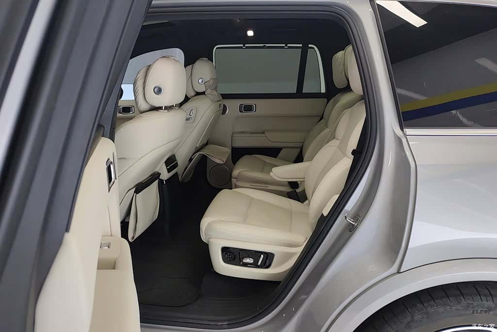 Li Auto L9, 2023 11