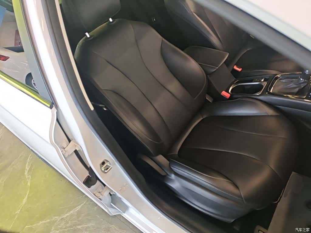 Roewe i5, 2020 25