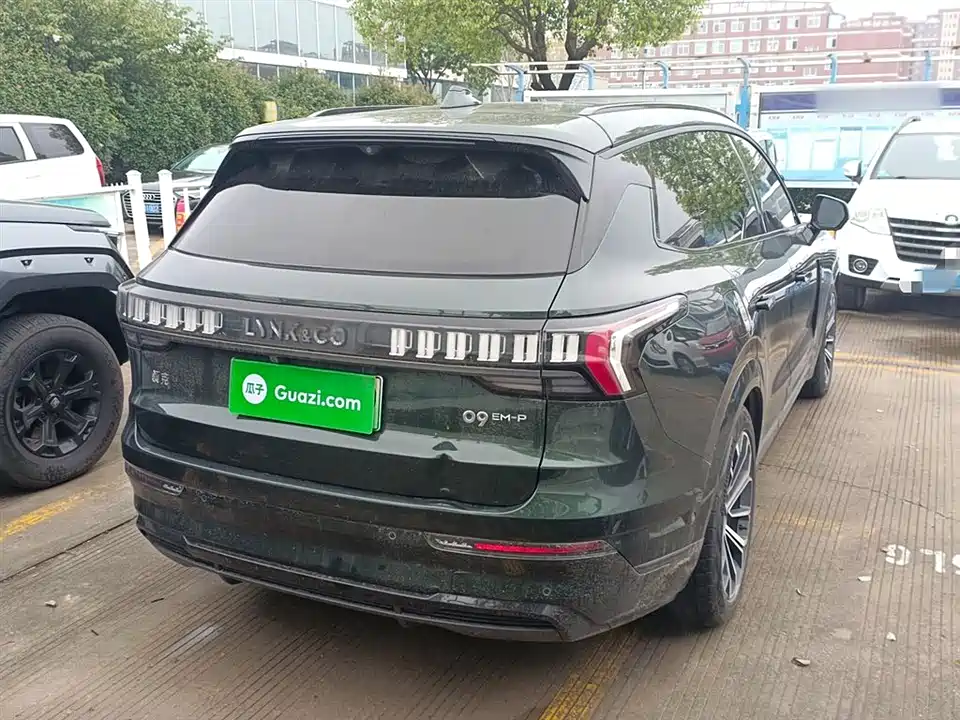 Lynk & Co 09 EM-P