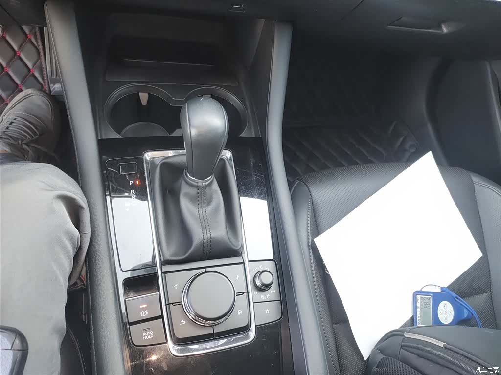 Mazda Mazda3, 2024 14