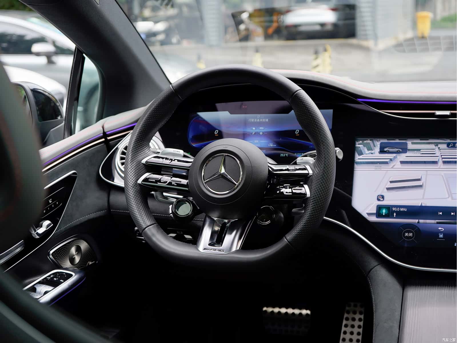 Mercedes-Benz EQE, 2024 13