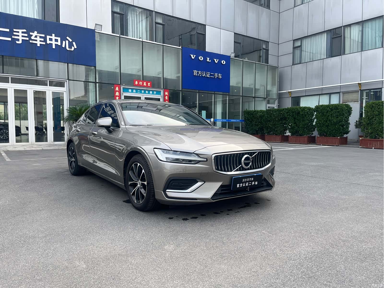 Volvo S60, 2021 все фото