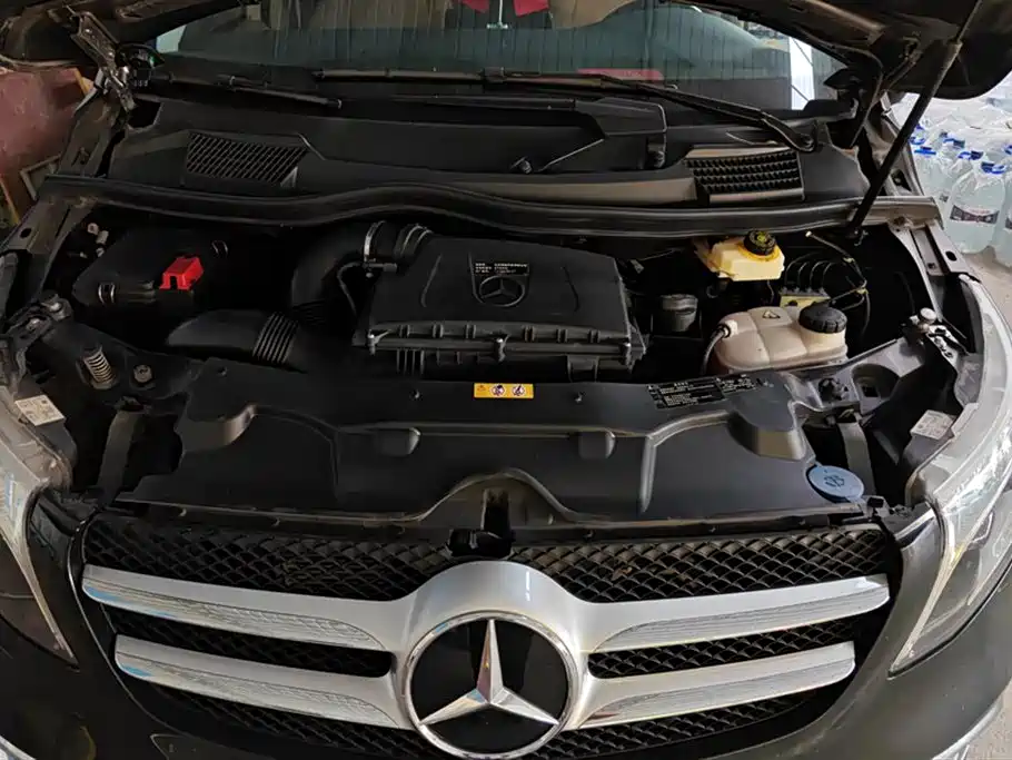 Mercedes-Benz V-class