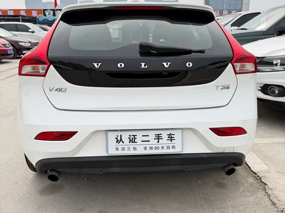 Volvo V40