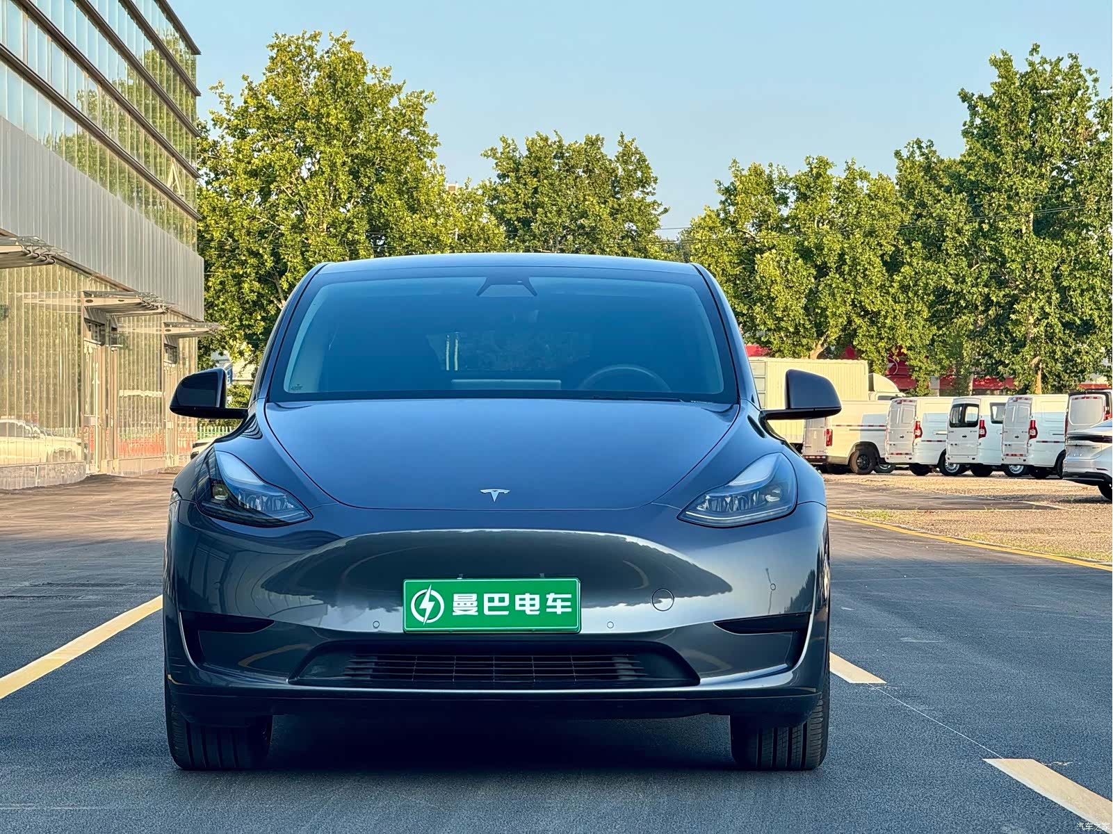 Tesla Model Y, 2023 2