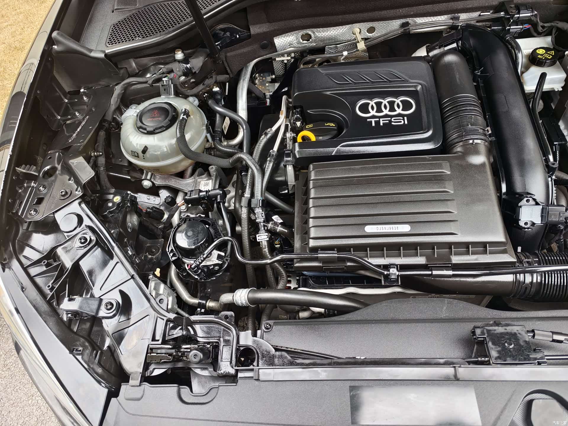 Audi Q2L, 2021 20