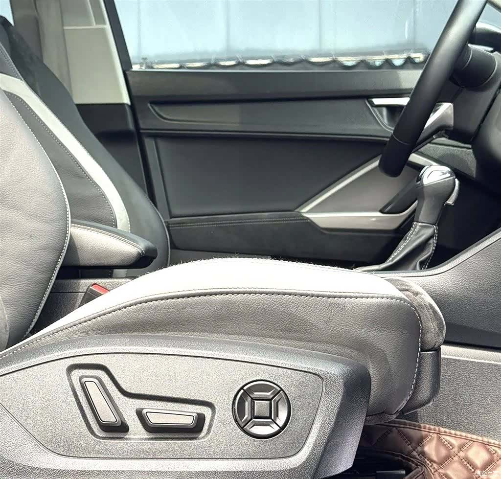 Audi Q3, 2022 все фото