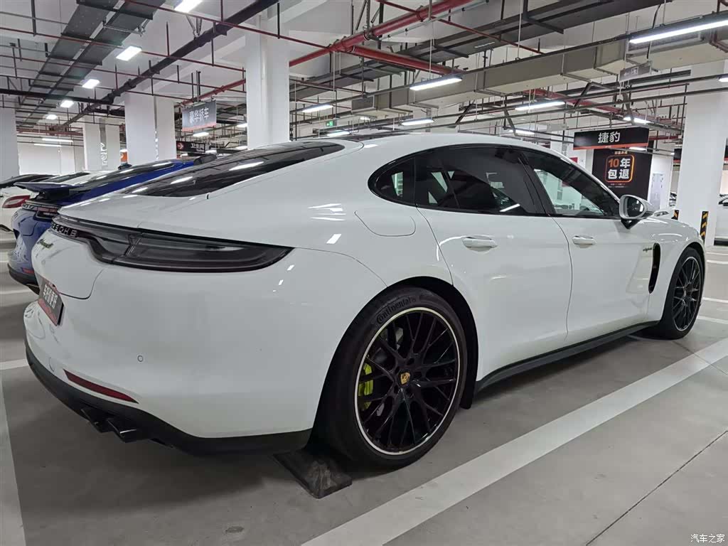 Porsche Panamera, 2023 все фото