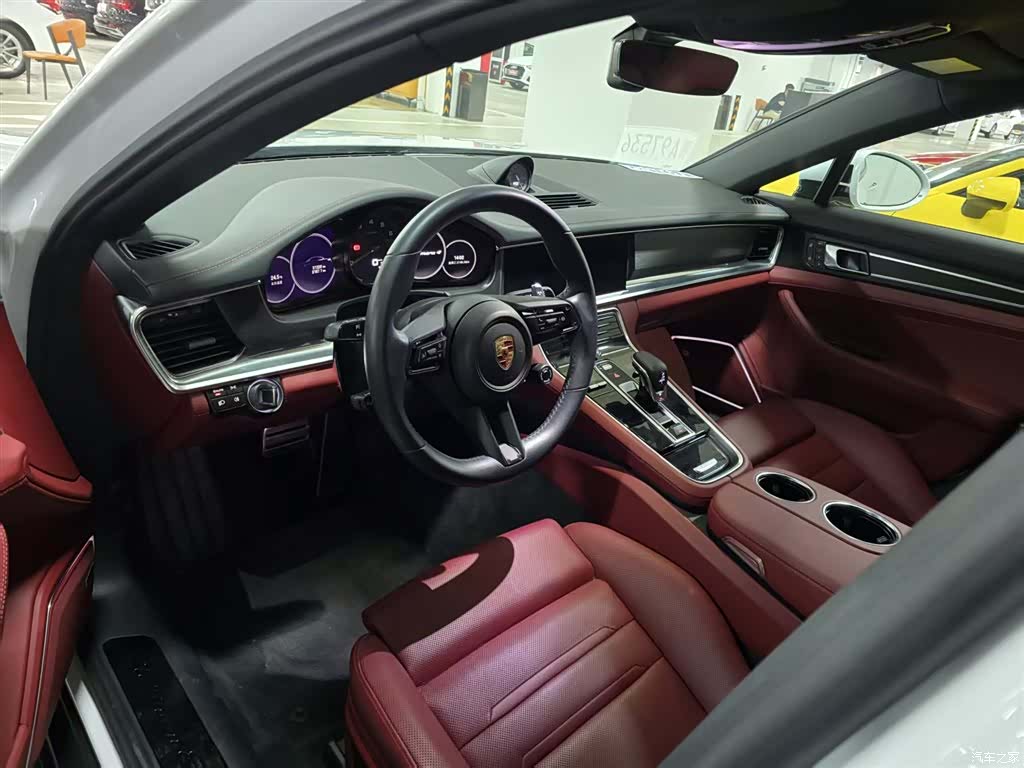 Porsche Panamera, 2023 6