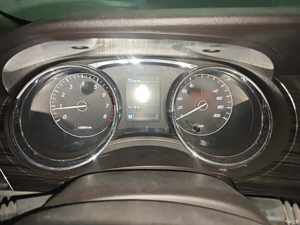 Wuling 730, 2017 4