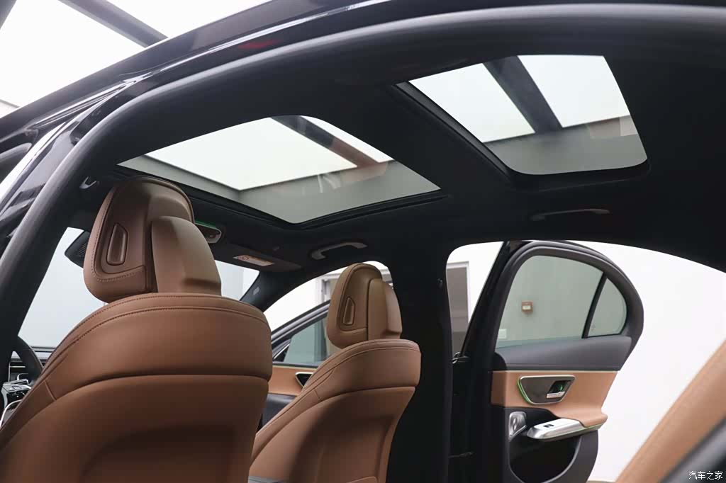 Mercedes-Benz E-Class, 2024 20