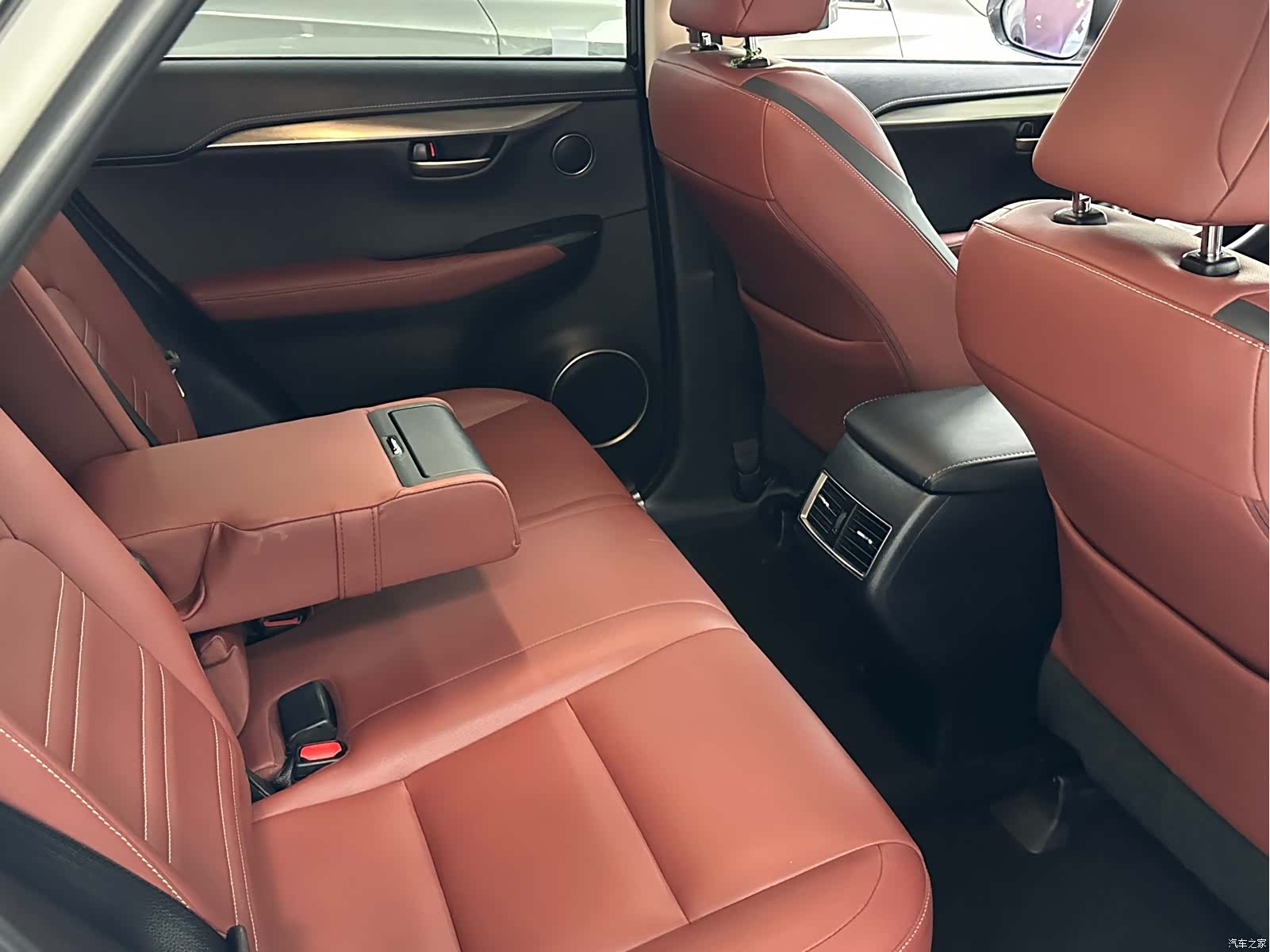Lexus NX, 2015 18