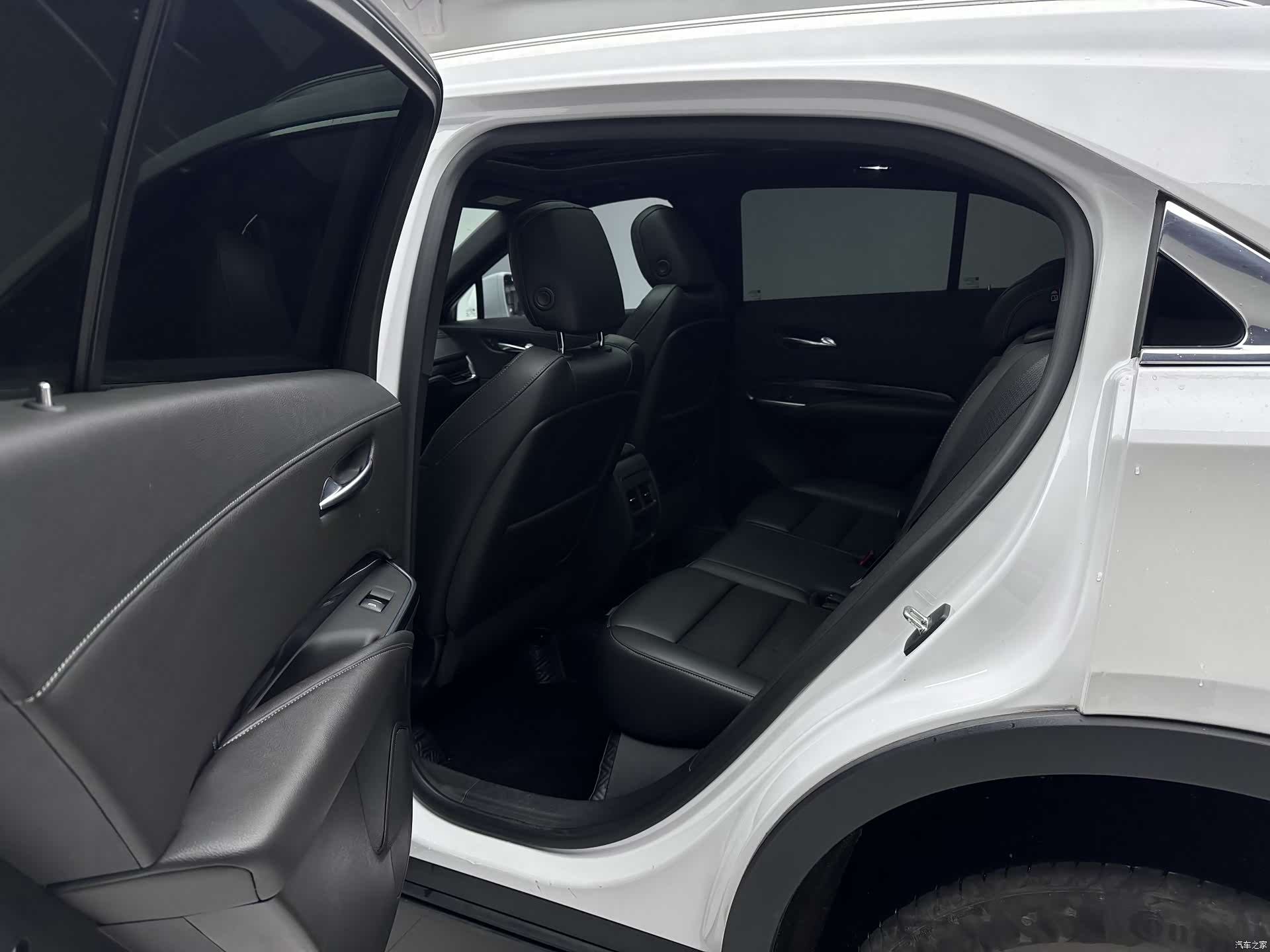 Cadillac XT4, 2021 11