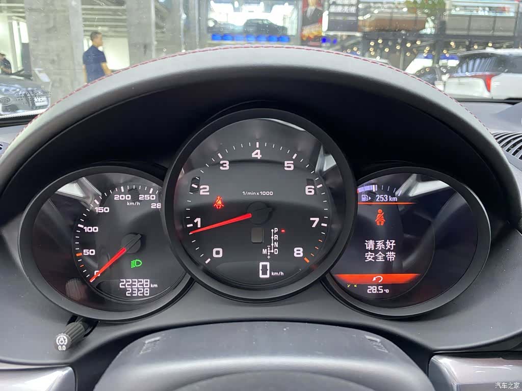 Porsche Boxster, 2022 все фото