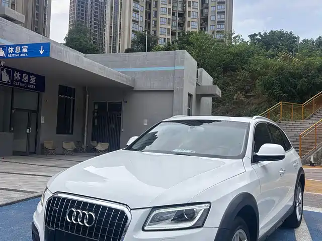 Audi Q5 2017 — купить из Китая под заказ