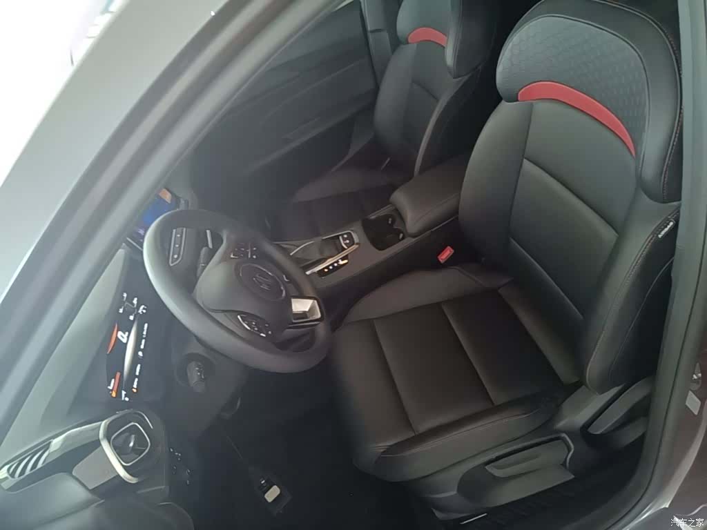 MG MG5, 2024 15