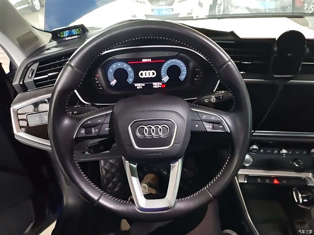 Audi Q3, 2020 11
