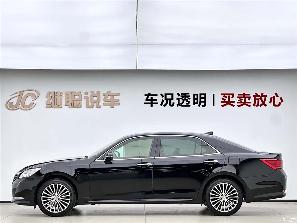 Toyota Crown, 2017 3