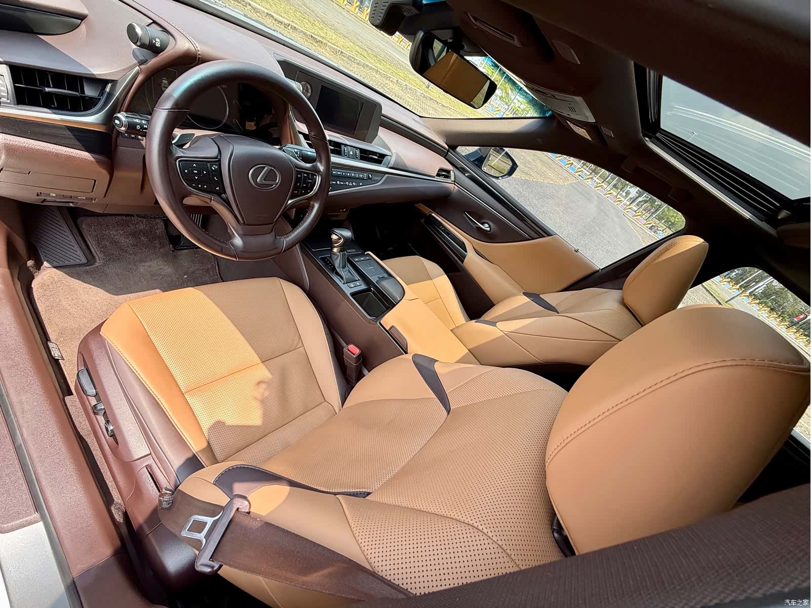 Lexus ES, 2021 8