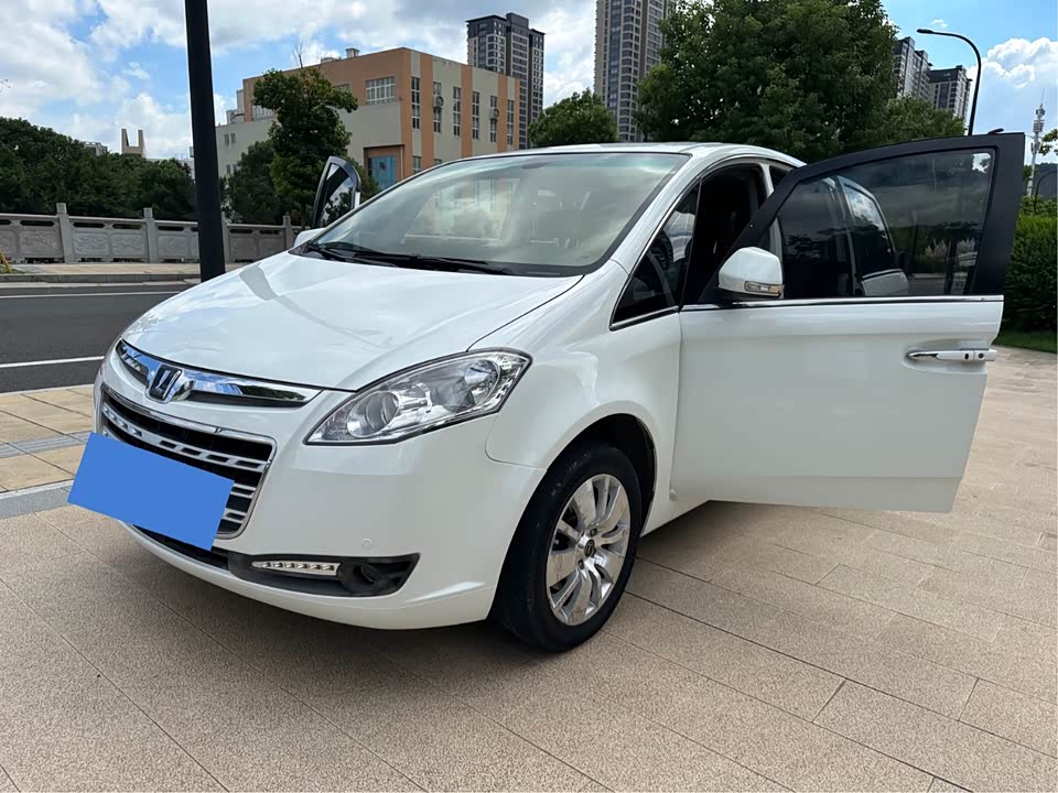Luxgen Large 7 MPV