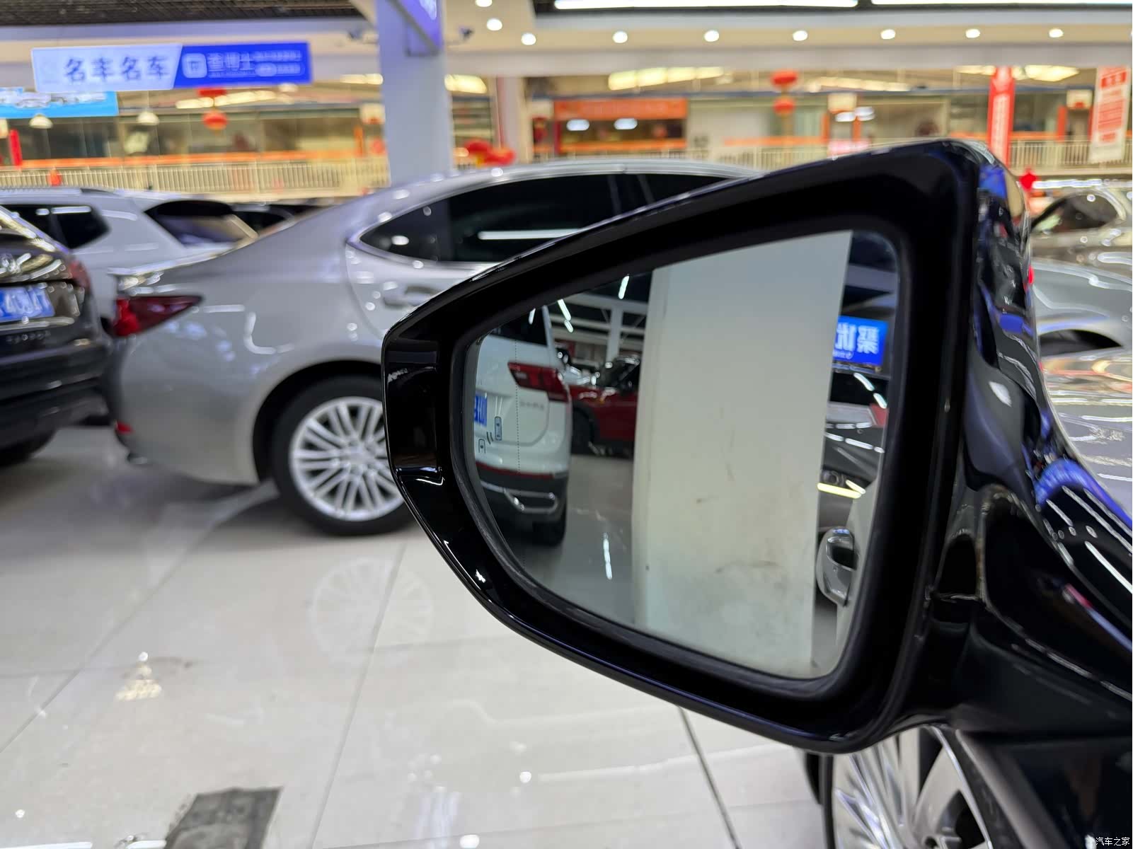Lexus ES, 2019 13