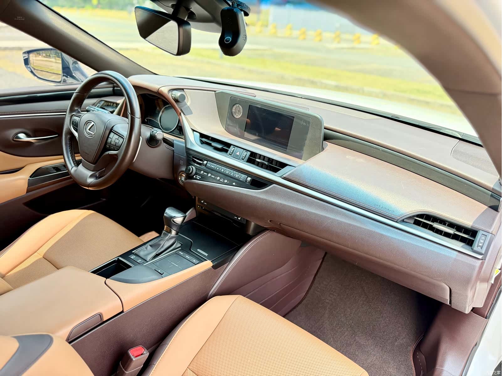 Lexus ES, 2018 12