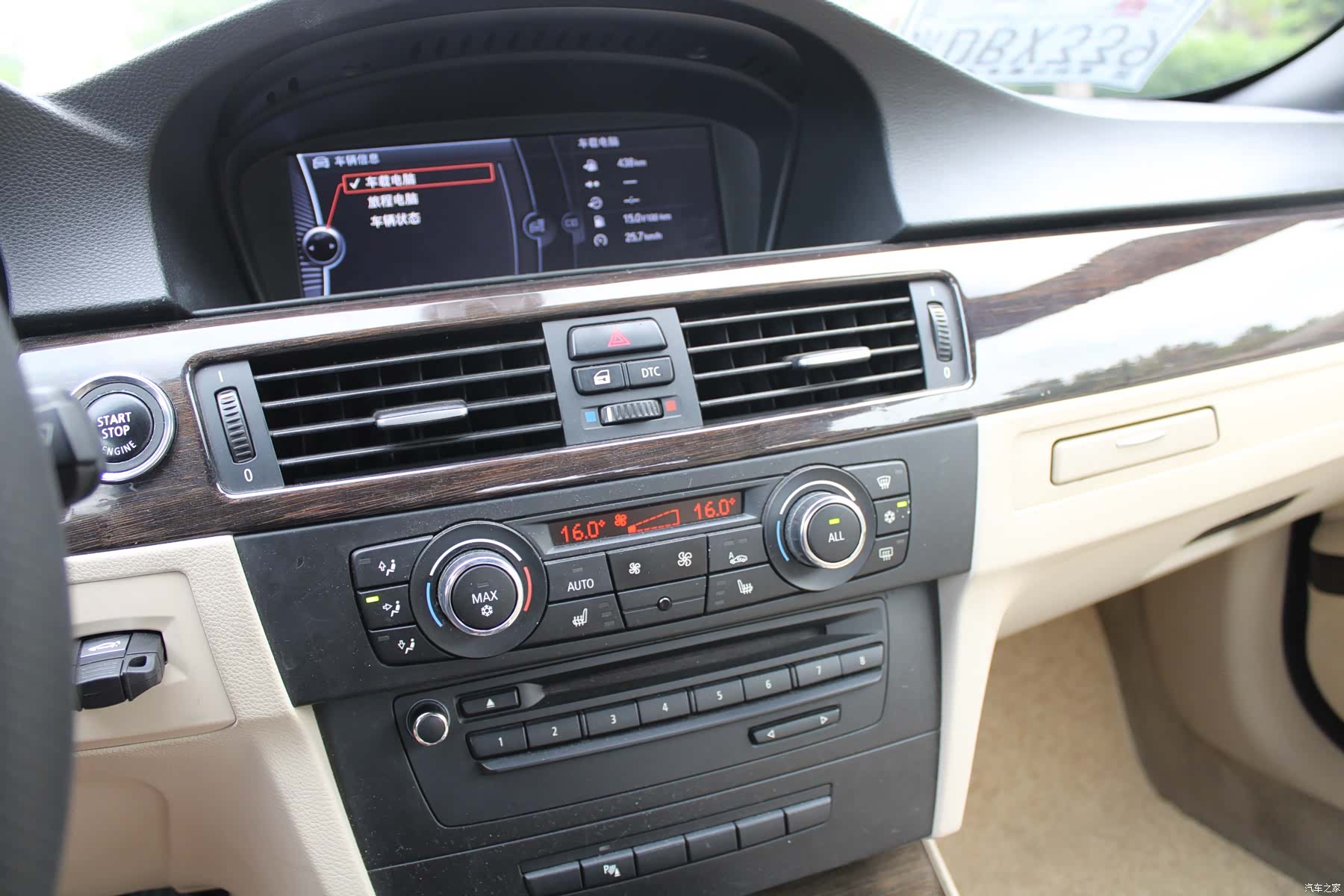 BMW 3 Series, 2010 16