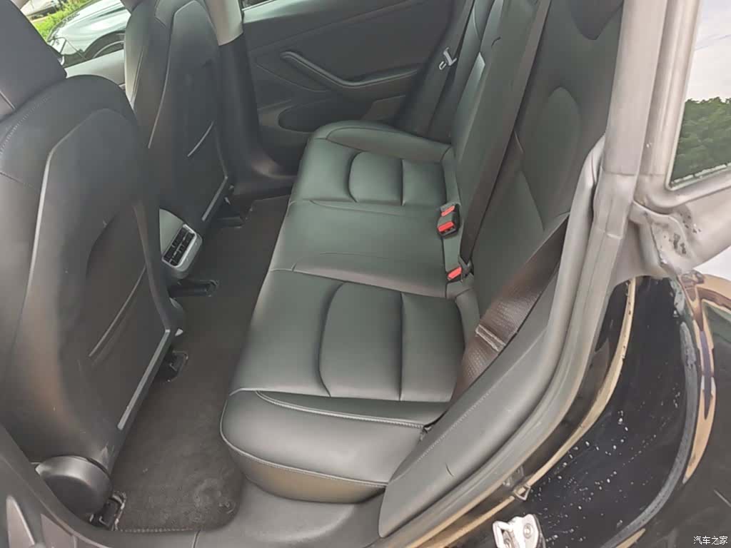 Tesla Model 3, 2020 17